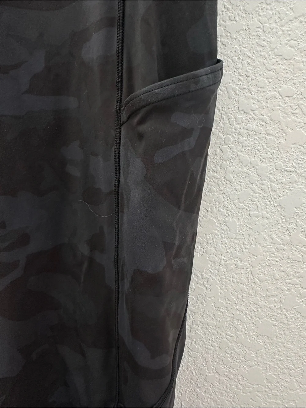 Lululemon Fast and Free High Rise Crop 23 Size 14 Camo Leggings Pockets Nulux